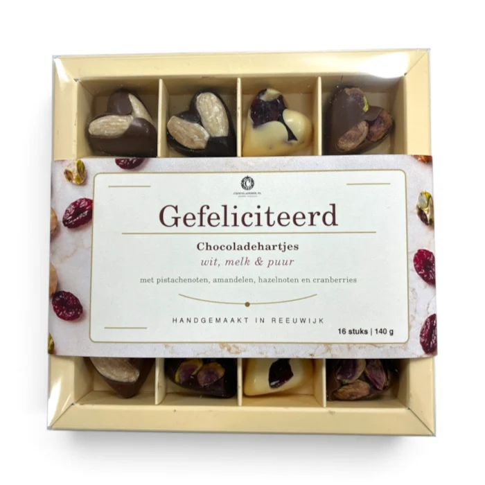 Luxe Chocoladehartjes met Hele Noten & Cranberries – Gefeliciteerd