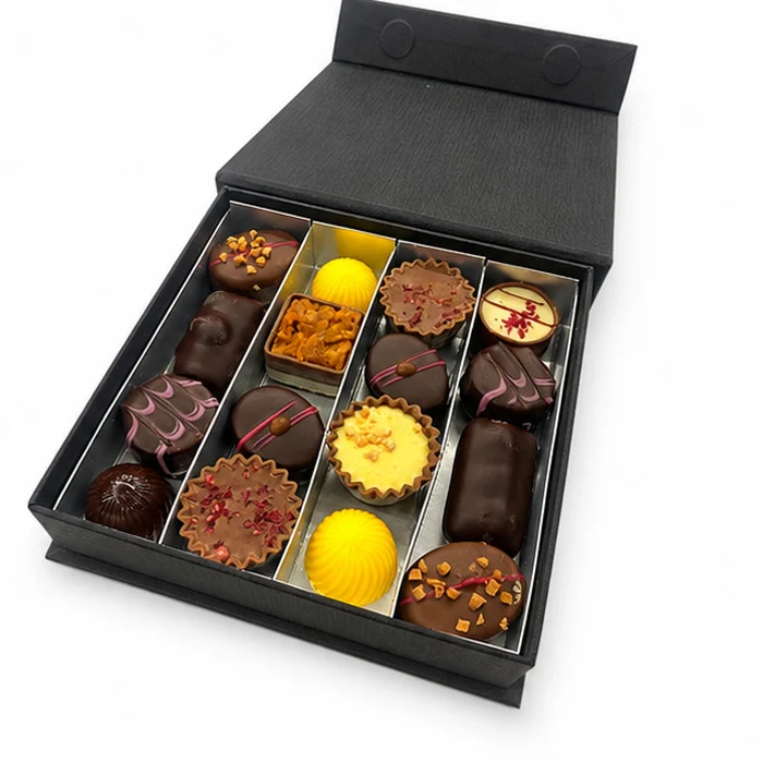 Grote Luxe Box met 16 Ambachtelijke Bonbons