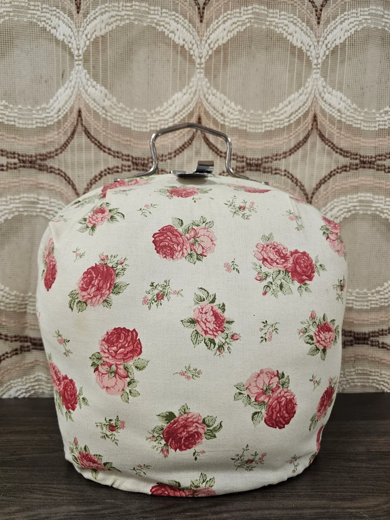 Vintage theebeurs met knip – bloemenpatroon