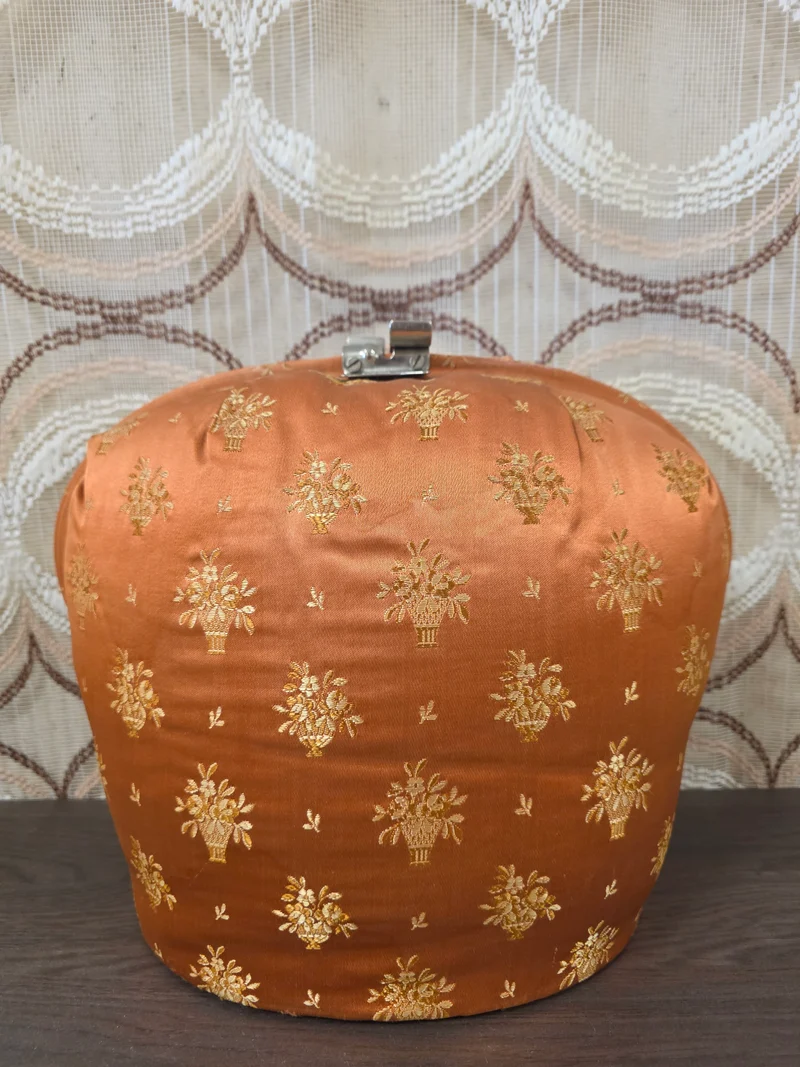Vintage theebeurs met knip oranje goud