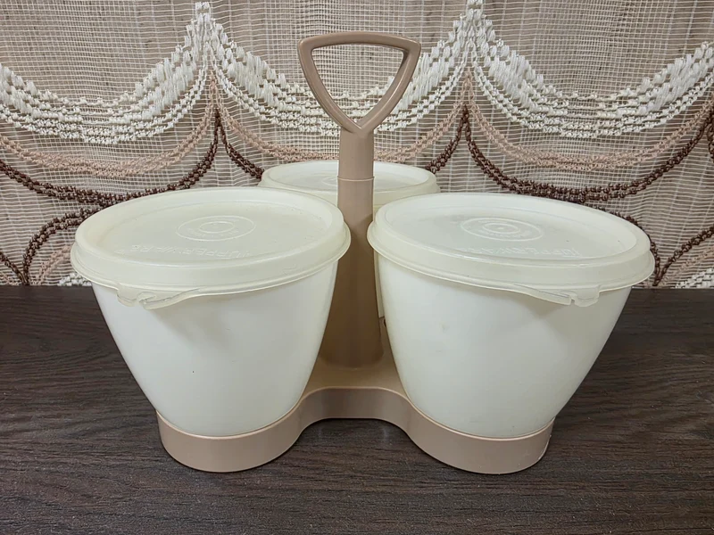 Tupperware trio creme beige