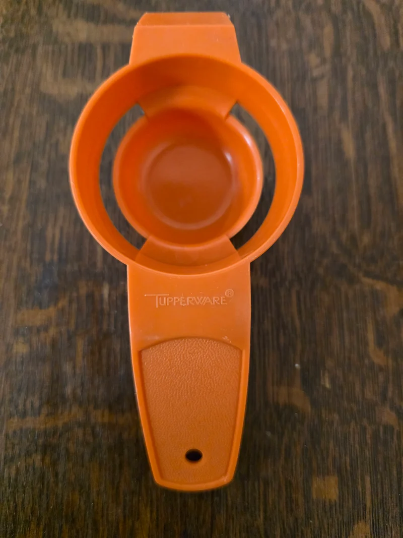 Tupperware oranje eierscheider