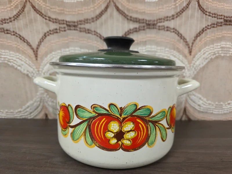Vintage emaille pan met deksel groenteprint jaren 70