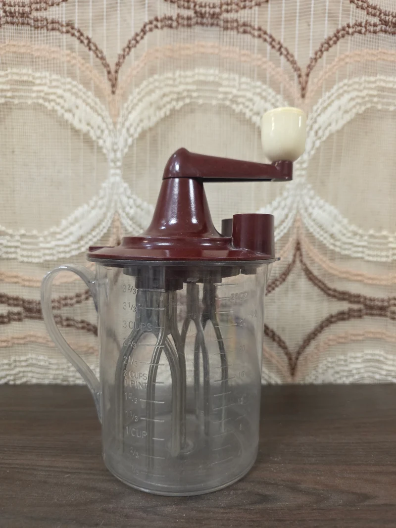 Maineck handmixer jaren 50 met mengkan