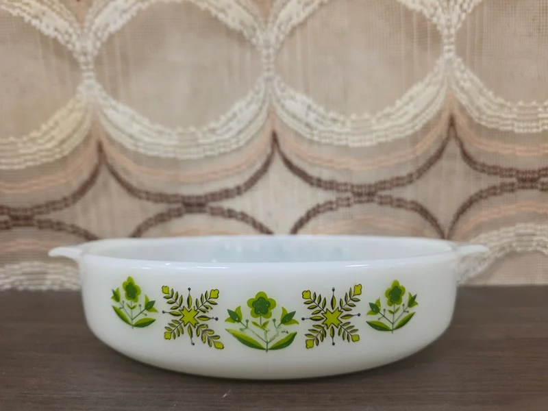 Vintage ovenschaal Anchor Hocking rond groen bloemenmotief 26,5