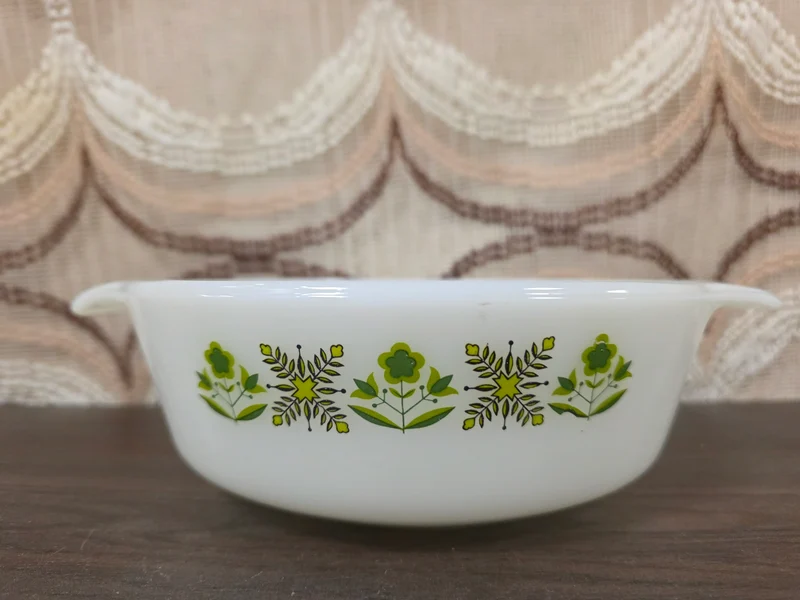 Vintage ronde ovenschaal Anchor Hocking groen bloemenmotief