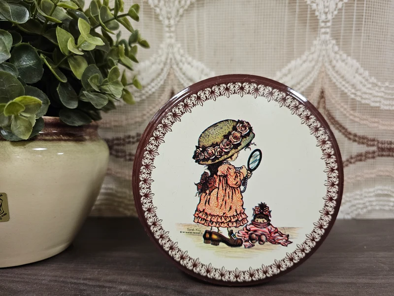 Sarah Kay blik rond vintage 7,5 x 12,5 cm