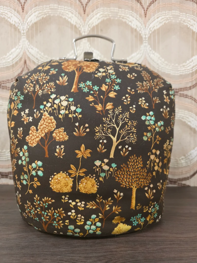 Vintage theebeurs met knip bruin met bomen