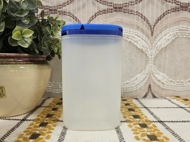 Tupperware strooier blauw