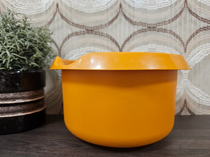 Tupperware oranje beslagkom 3 liter