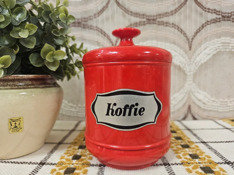 Vintage Emsa rode voorraadpot koffie met originele stickers – jaren ’70
