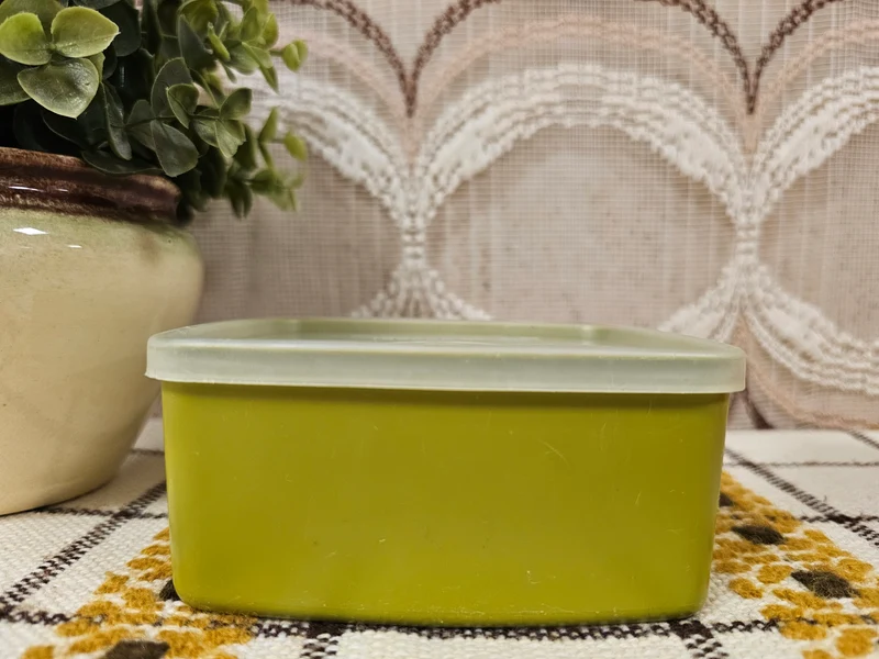 Tupperware bakje vierkant groen
