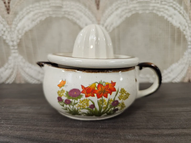 Wildflower citruspers rode bloemen