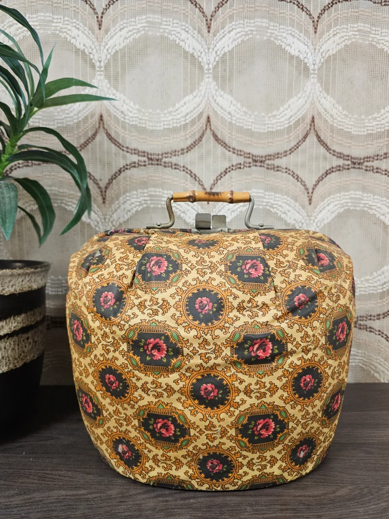 Vintage theebeurs met knip rozenmotief bamboe handvat