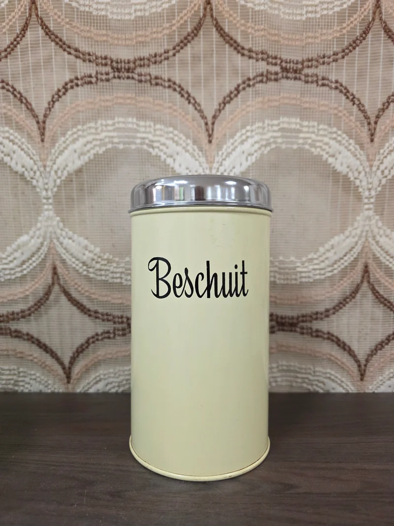 Brabantia beschuitbus met lift – crème vintage
