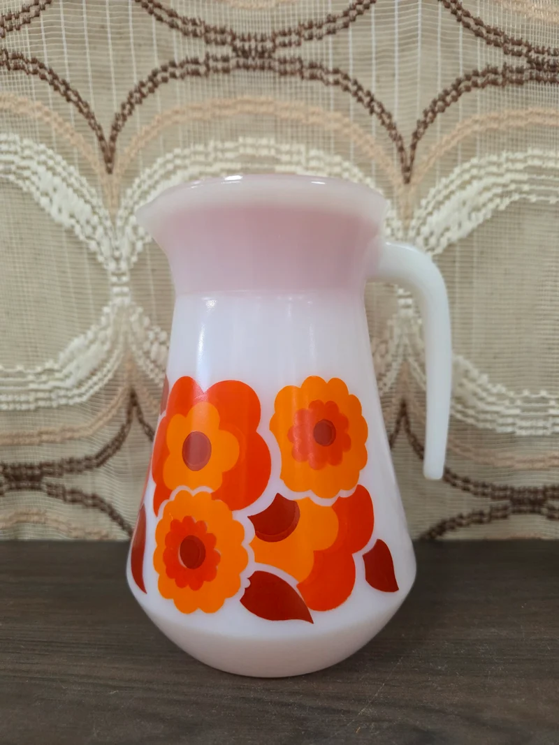 Vintage Arcopal Lotus kan rood oranje bloemenmotief