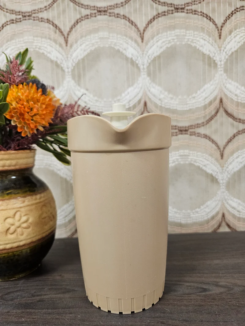 Tupperware sap / water kan beige