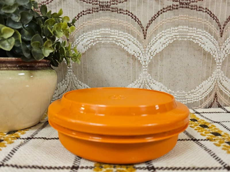 Vintage Tupperware oranje trommel uit de jaren 70 – Ø 17 cm