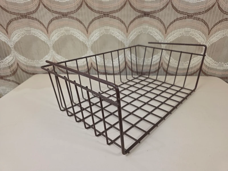 Vintage metalen draadmand bruin