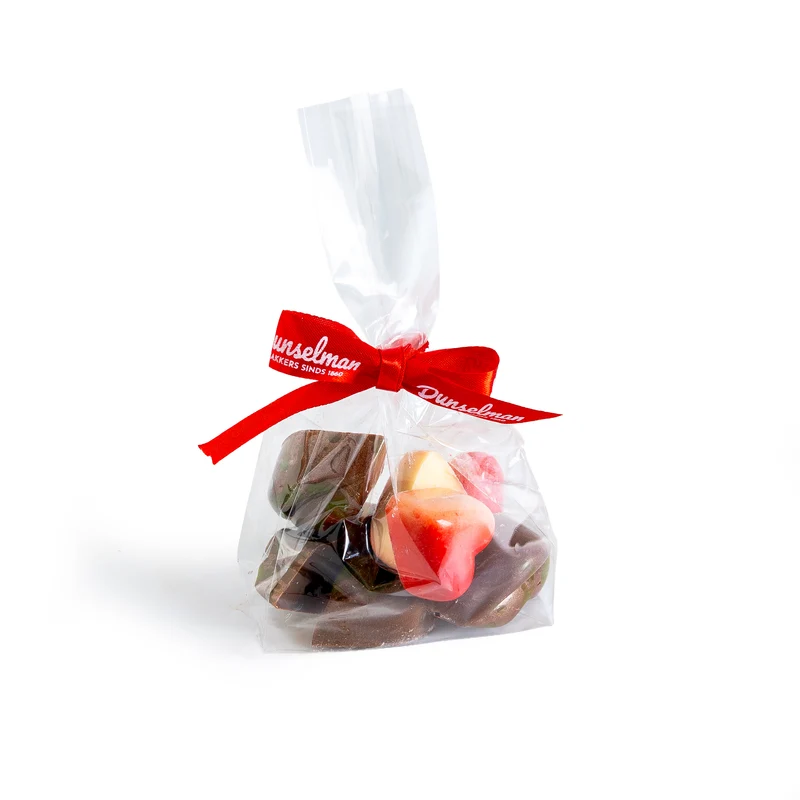Zakje vol liefde – pistache chocolade en frambozen ganache bonbons