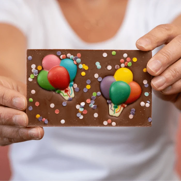 Verjaardags chocoladereep per post.