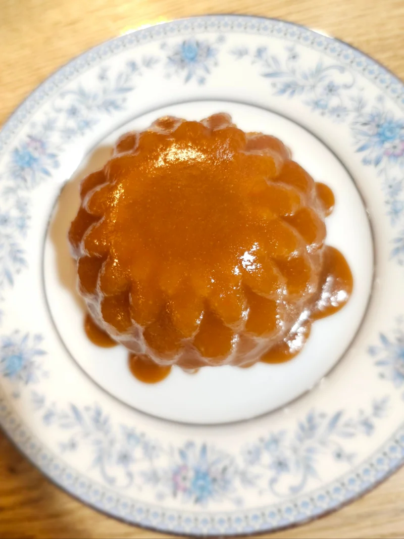 Taste Tester Mini Flower-Shaped Banana Cakes with Vanilla Caramel Sauce