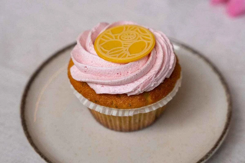 Lemon Poppy Seed Cupcake