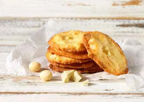 White Chocolate Macadamia Nut Cookie (White Mac)